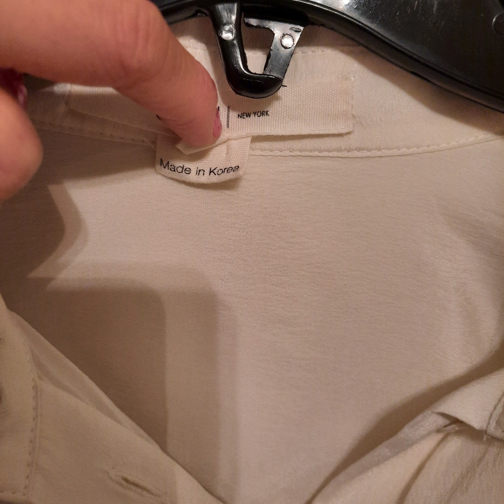 Woman's O'2nd button down blouse sz small - Picture 3 of 4